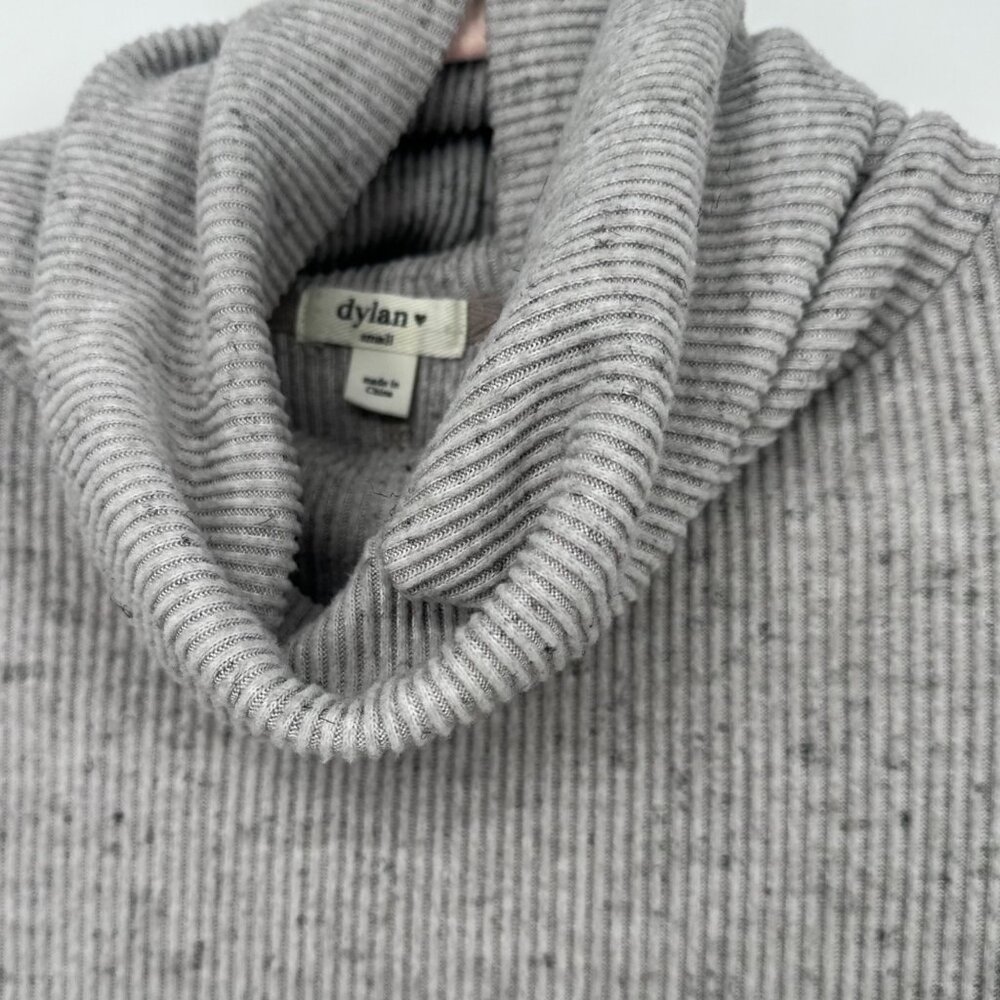 Dylan Fuzzy Flecked Fleece Cowl Neck Top Grey Size Small - Picture 3 of 8